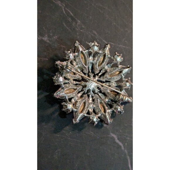 Vintage Blue Rhinestone Brooch  Silver Tone Marquise Riveted Prong D1510 - Picture 7 of 7